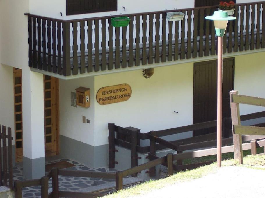 Valtournenche Appartamento Comodo Alle Piste Singlin Exterior photo